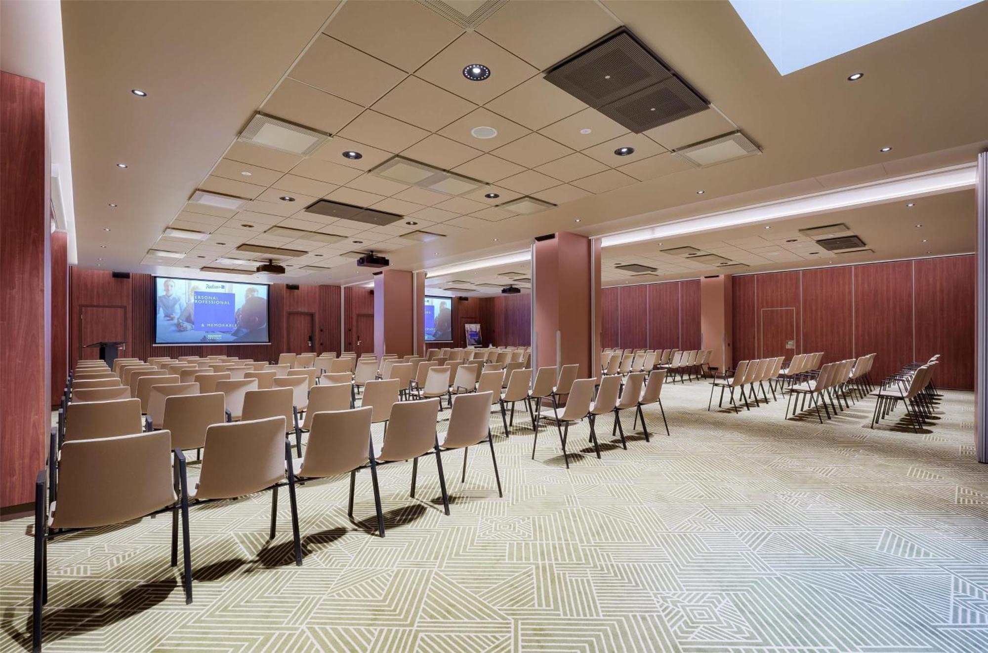 Radisson Blu Hotel Lietuva Vilnius Esterno foto