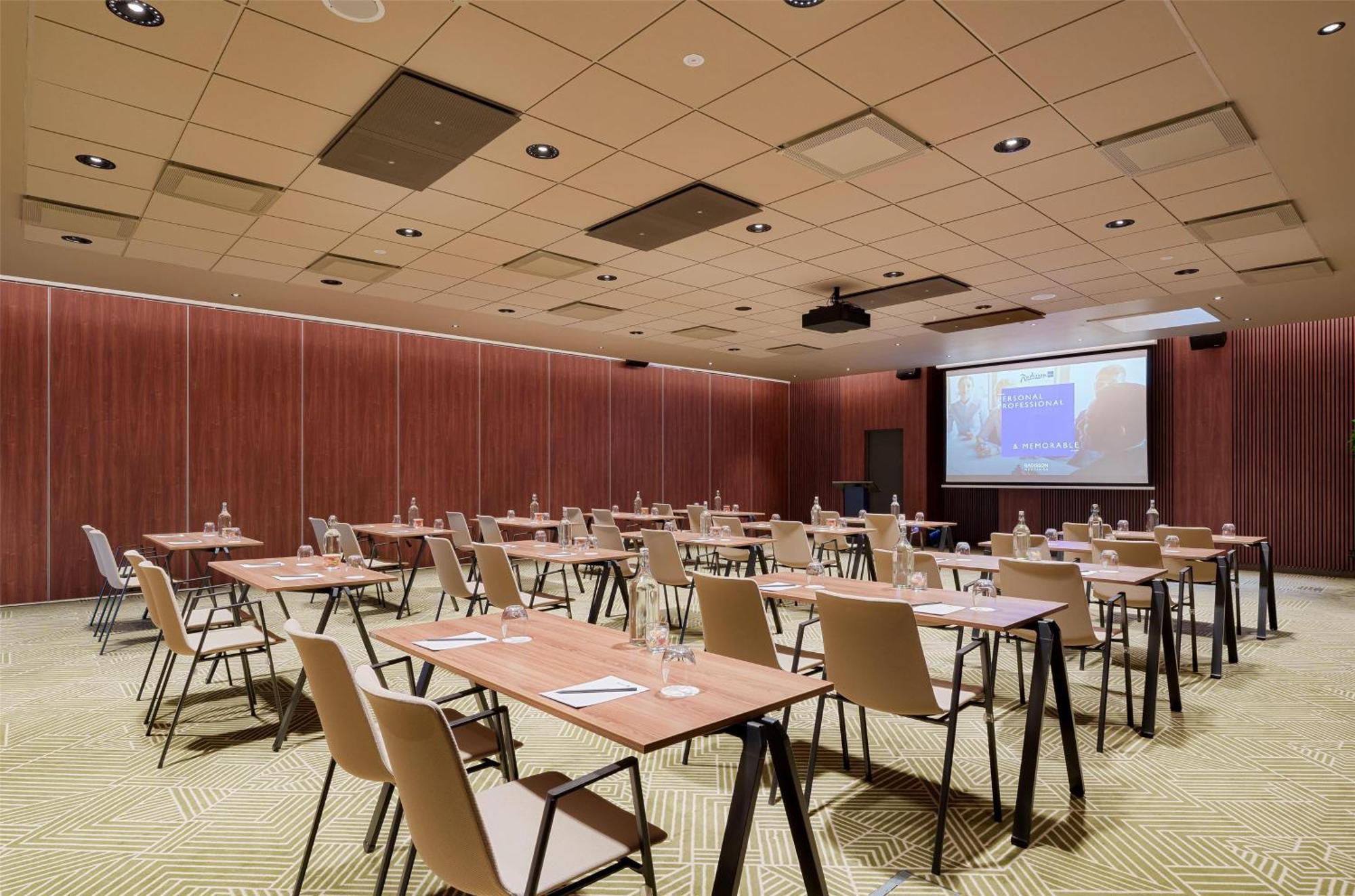 Radisson Blu Hotel Lietuva Vilnius Esterno foto