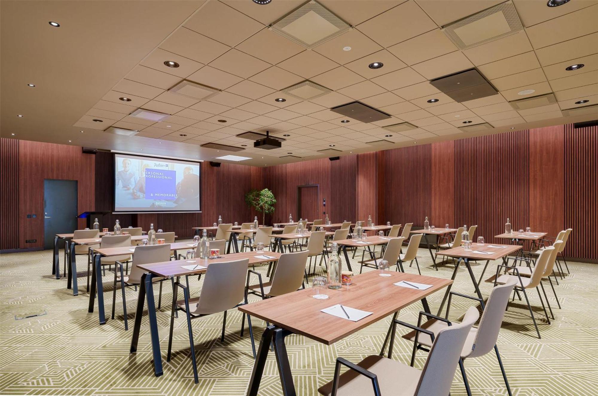 Radisson Blu Hotel Lietuva Vilnius Esterno foto