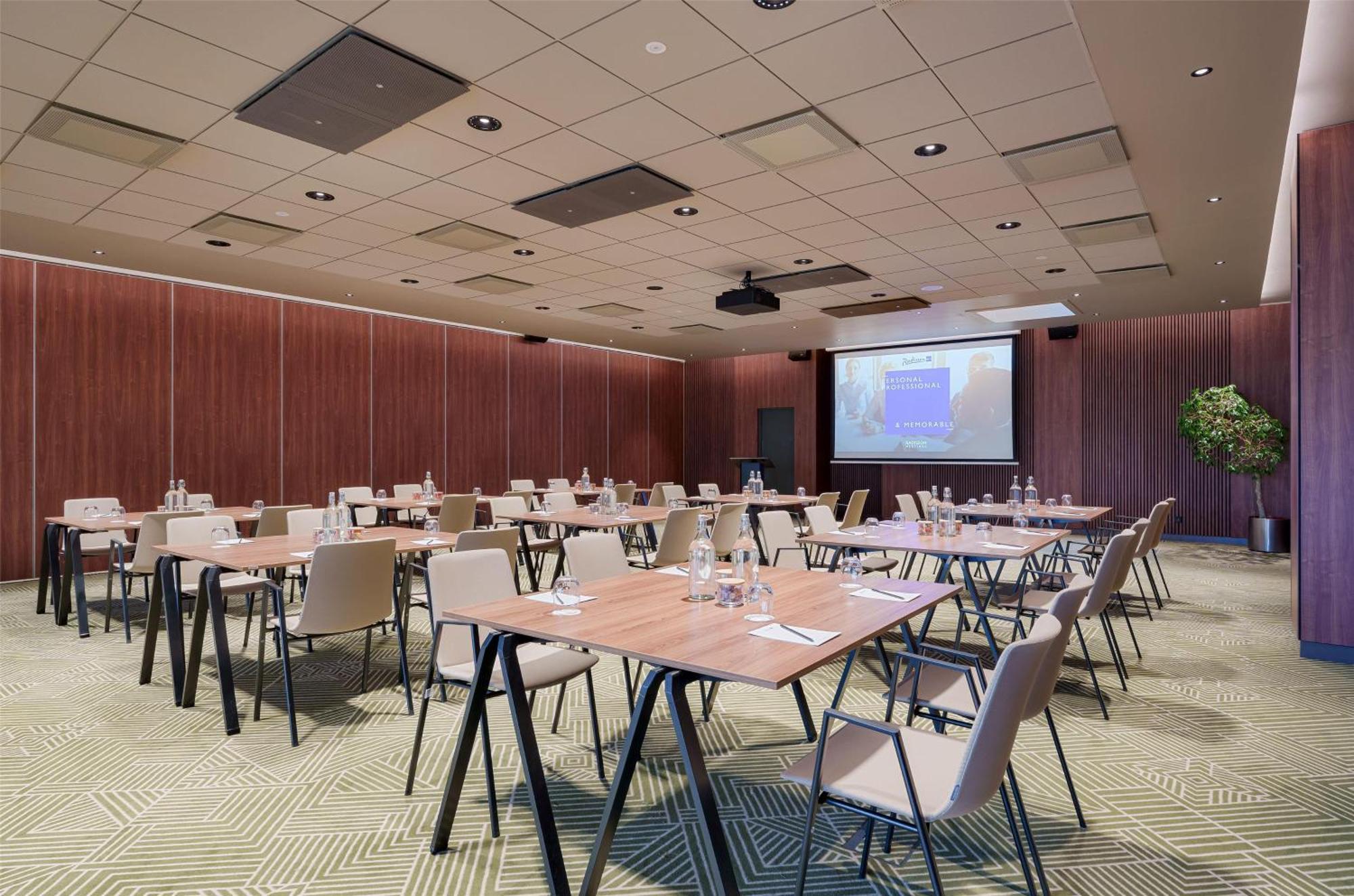 Radisson Blu Hotel Lietuva Vilnius Esterno foto
